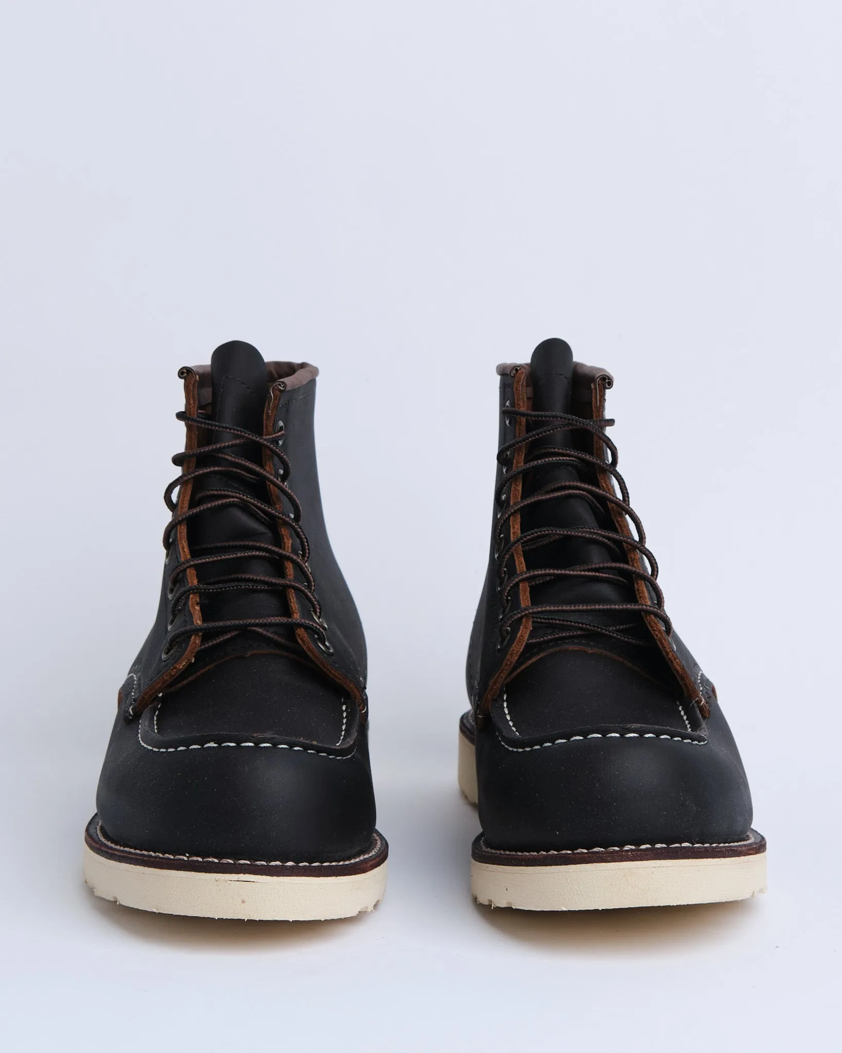 8849 Moc Toe Black Prairie Leather