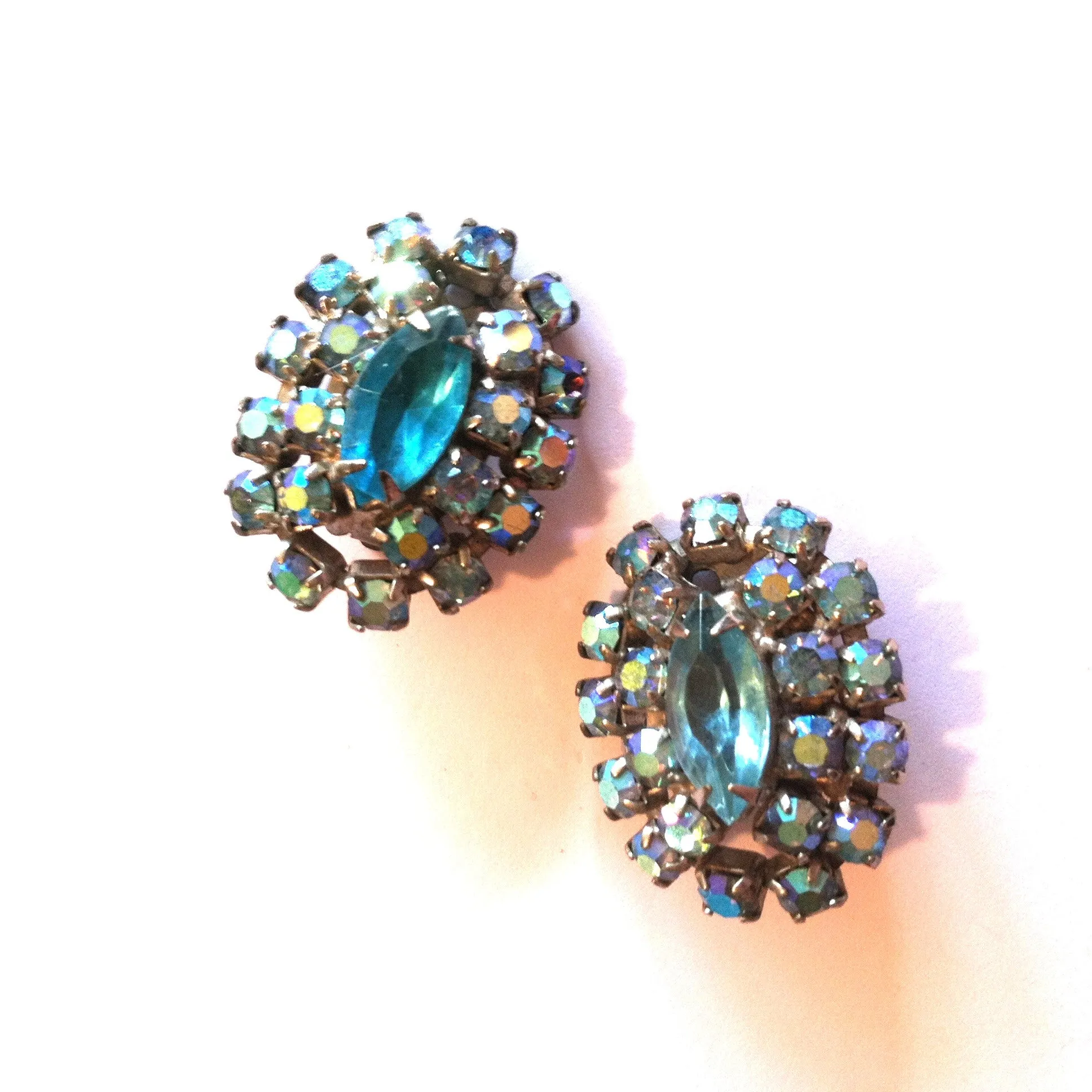 Bright Sparkling Aqua Aurora Borealis Rhinestone Clip Earrings circa 1960s