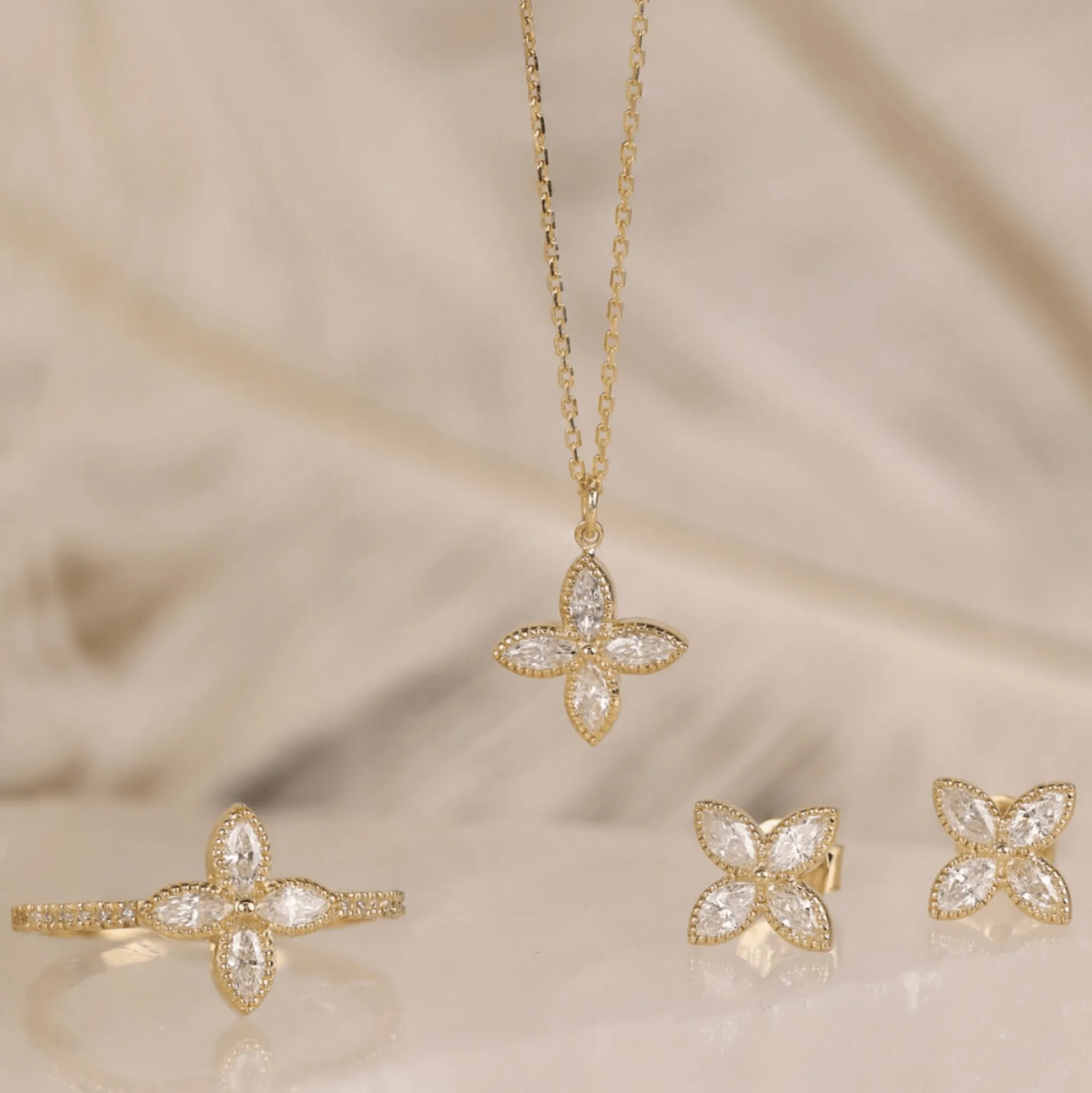 Four Leaf Clover Diamond Necklace, Leticia