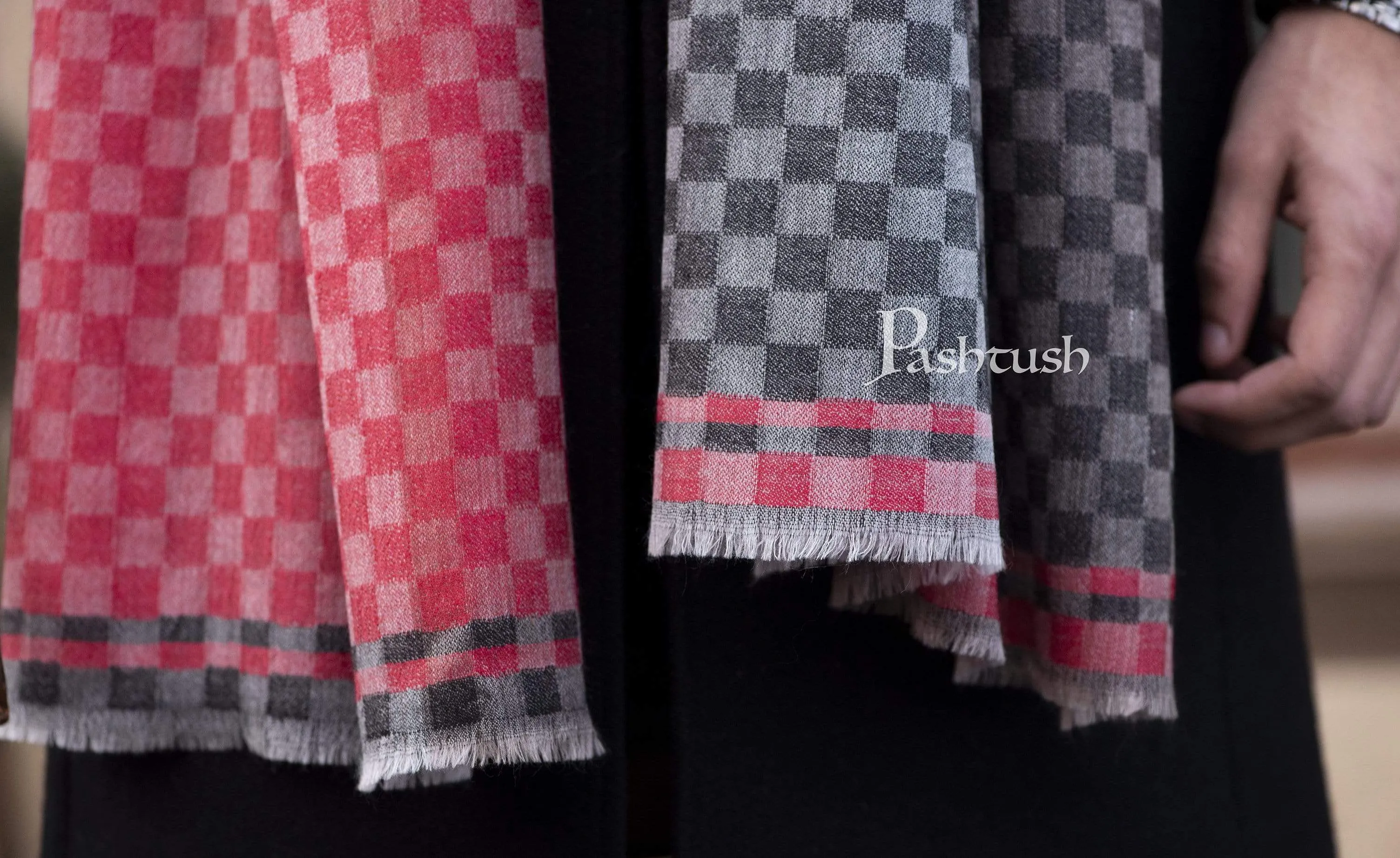 Pashtush Mens Cashmere Wool Scarf, Reversible Weave, Crimson - Black